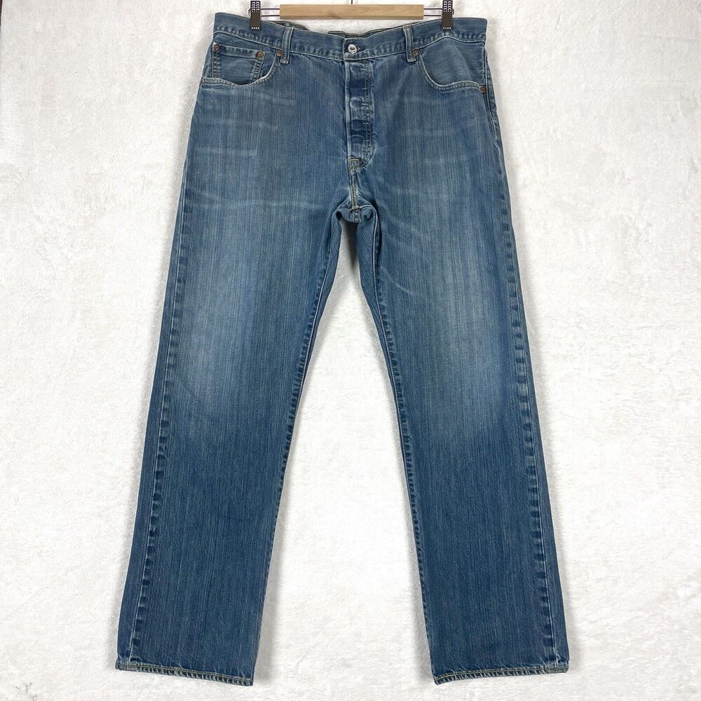 Levis 501 Jeans Men 40x32 Blue Faded Medium Wash Denim Button Fly Straight Leg